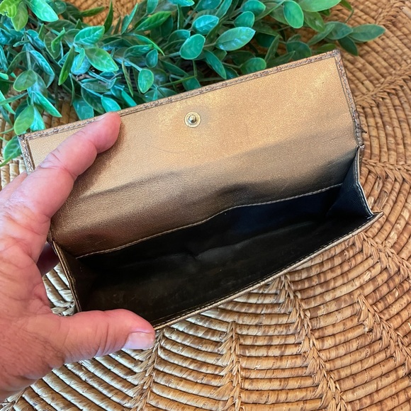 Gucci Wallet Authentic Metallic Gold Long Wallet - Picture 5 of 15